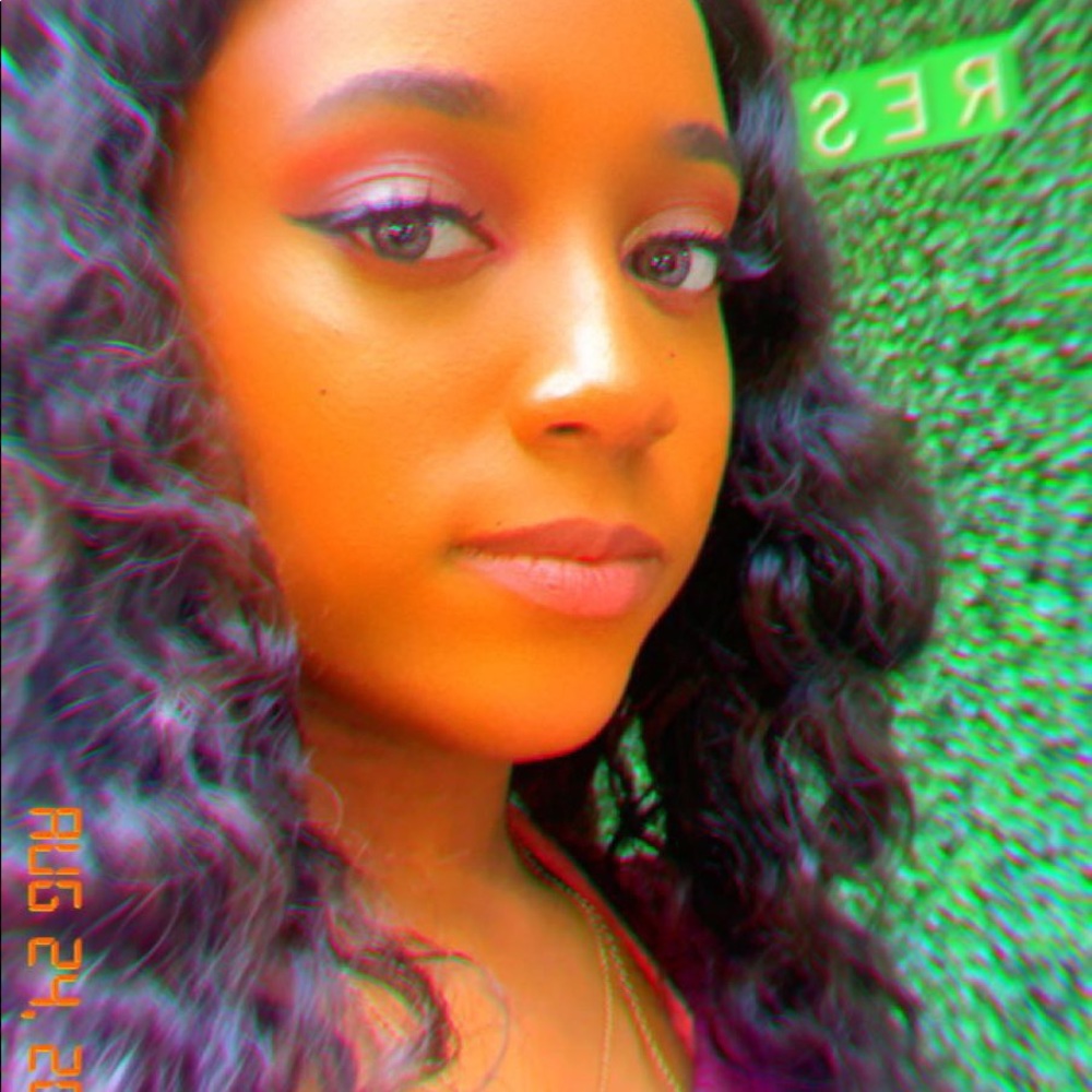 Meet your Posher, Kierra